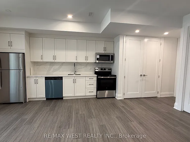 21 Antonio Ct #LOWER — Photo 9