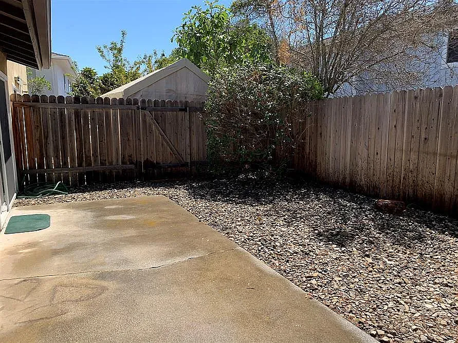 2 bed, 1000 sqft, $3,500 — Photo 1