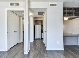Oak Park Apartments