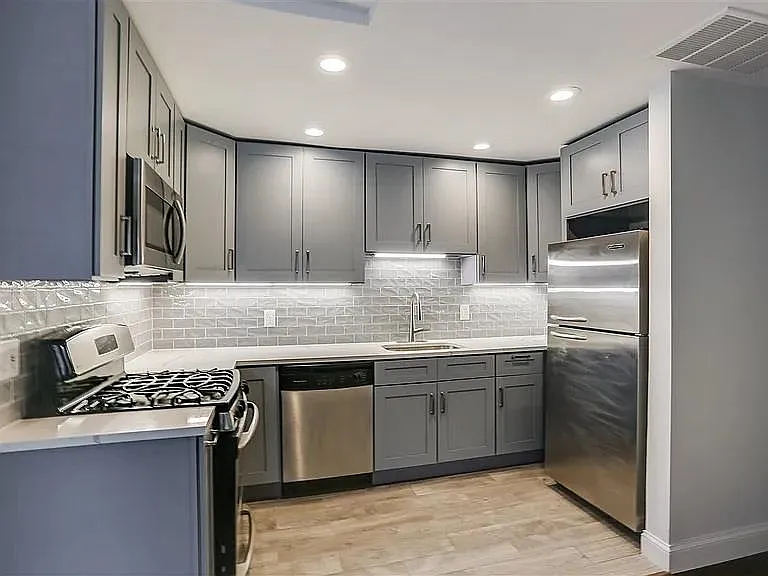 2 bed, 2.0 bath, 1100 sqft, $2,850 — Photo 4