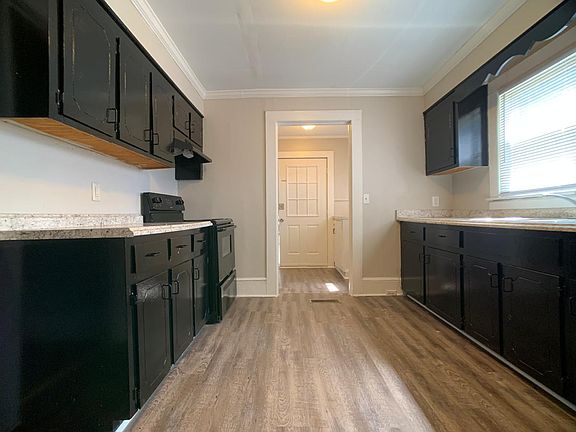 3rd image of 1905 Gum St