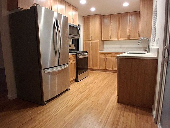 5th image of 7811 Bolero Dr