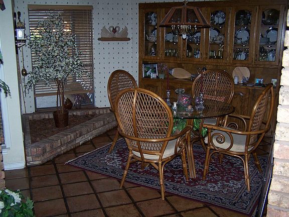 Breakfast Nook w/ Built in Hutch