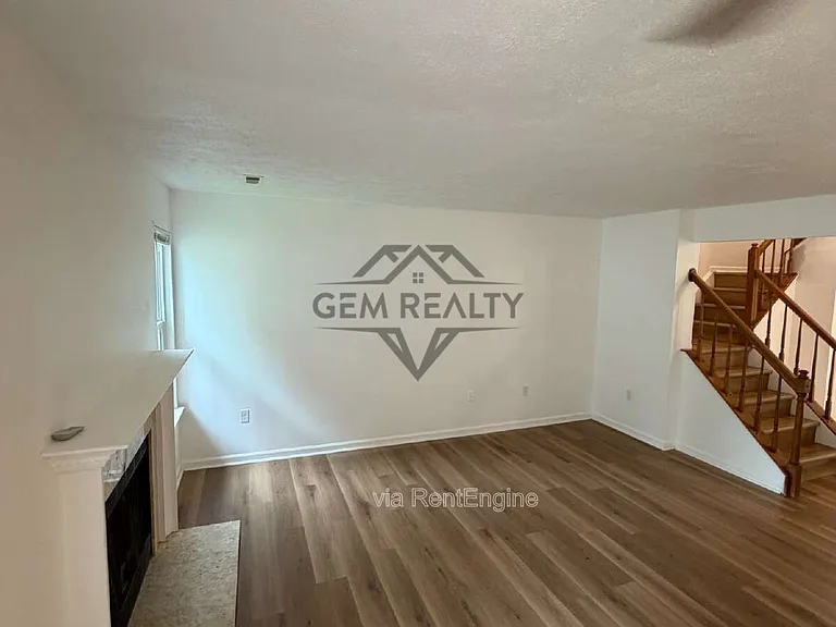 569 Cromwell Ct — Photo 22