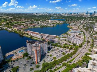 1301 NE Miami Gardens Dr APT 514W, Miami, FL 33179