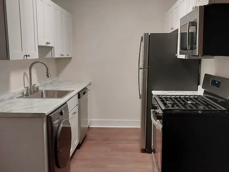 725 Sunnyslope Dr #3 — Photo 2