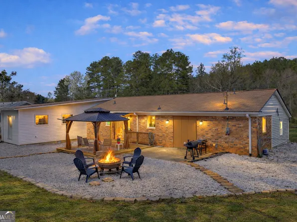 156 White Pine Rd, Toccoa, GA 30577