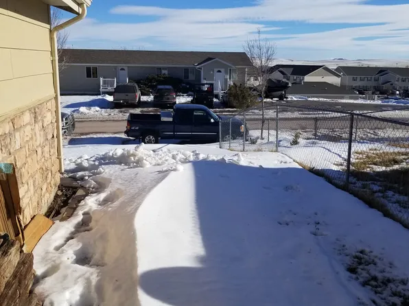 7026 Robin Dr, Gillette, WY 82718