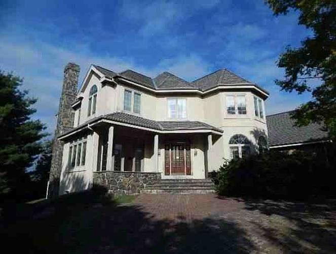 1st image of 1 Alders Ln