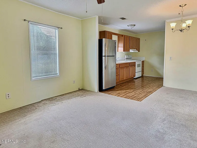 467 Olive Cir — Photo 3