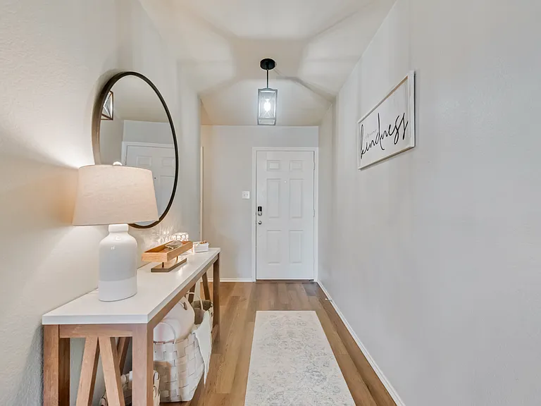 9805 Tanglebrush Dr — Photo 7