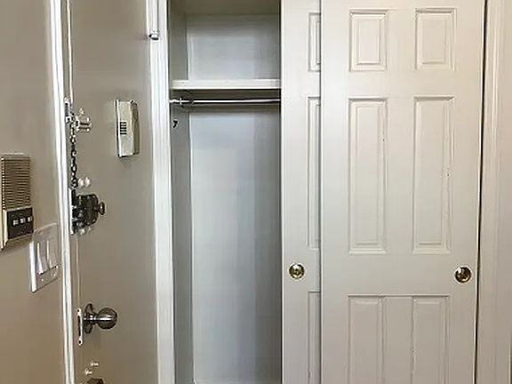 5th image of 218 E 70th St APT 1B