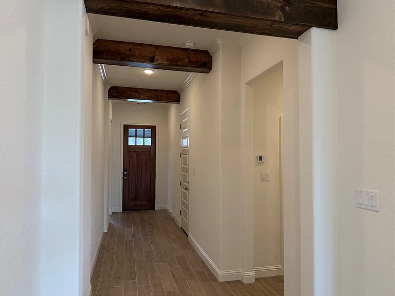 3709 Lamar Hollow Ct — Photo 2