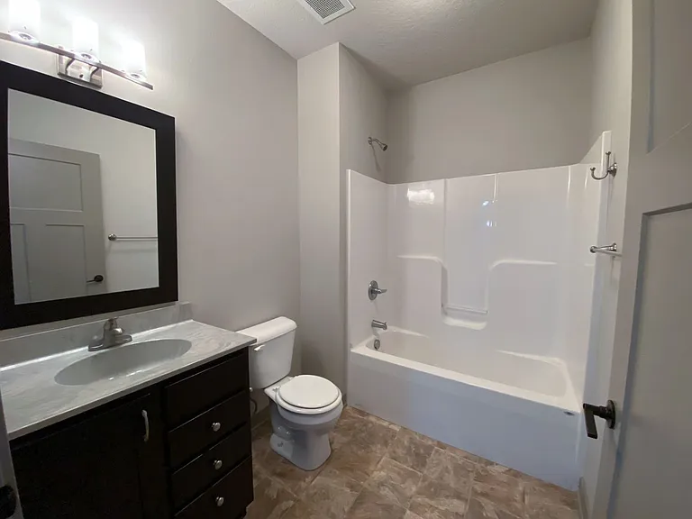 4132 Lincoln Swing — Photo 3
