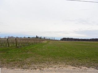 16550 Center Rd, Traverse City, MI 49686