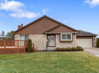 16500 Dawn Dr, Clinton Township, MI 48038