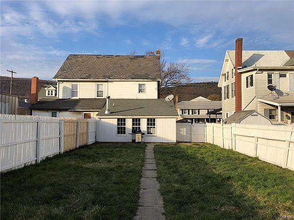 5th image of 3973 Mountain View Dr