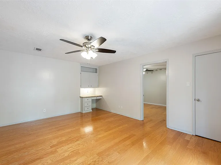 2824 S Logrun Cir — Photo 30