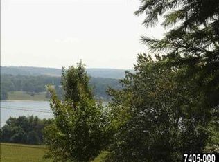 6314 Tamarind Dr, Spring Grove, PA 17362