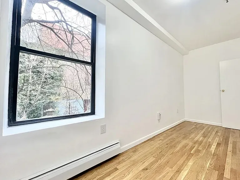 291 E 3rd St #5B — Photo 5