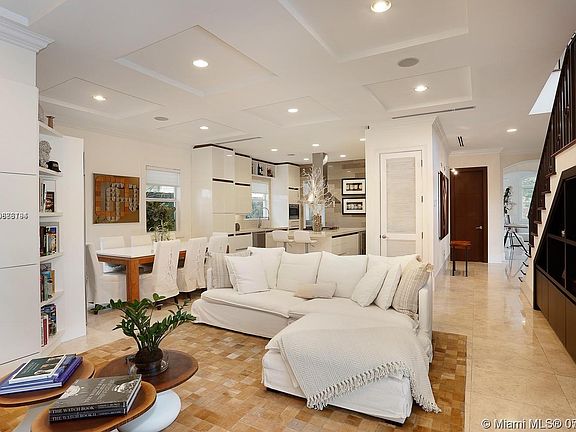 5th image of 1866 Tigertail Ave #0