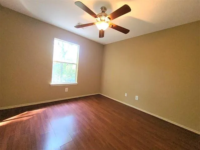 138 S Walden Elms Cir — Photo 10