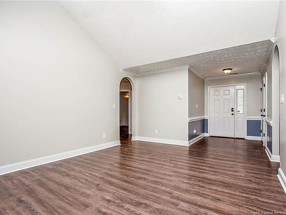 5th image of 147 Sierra Ct