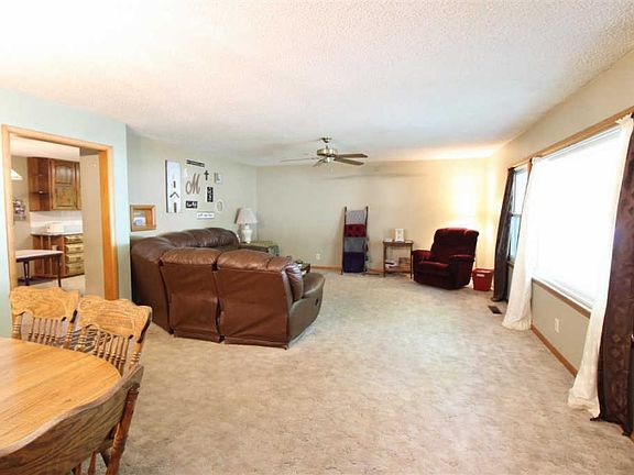 3rd image of 1365 N Terrace Dr