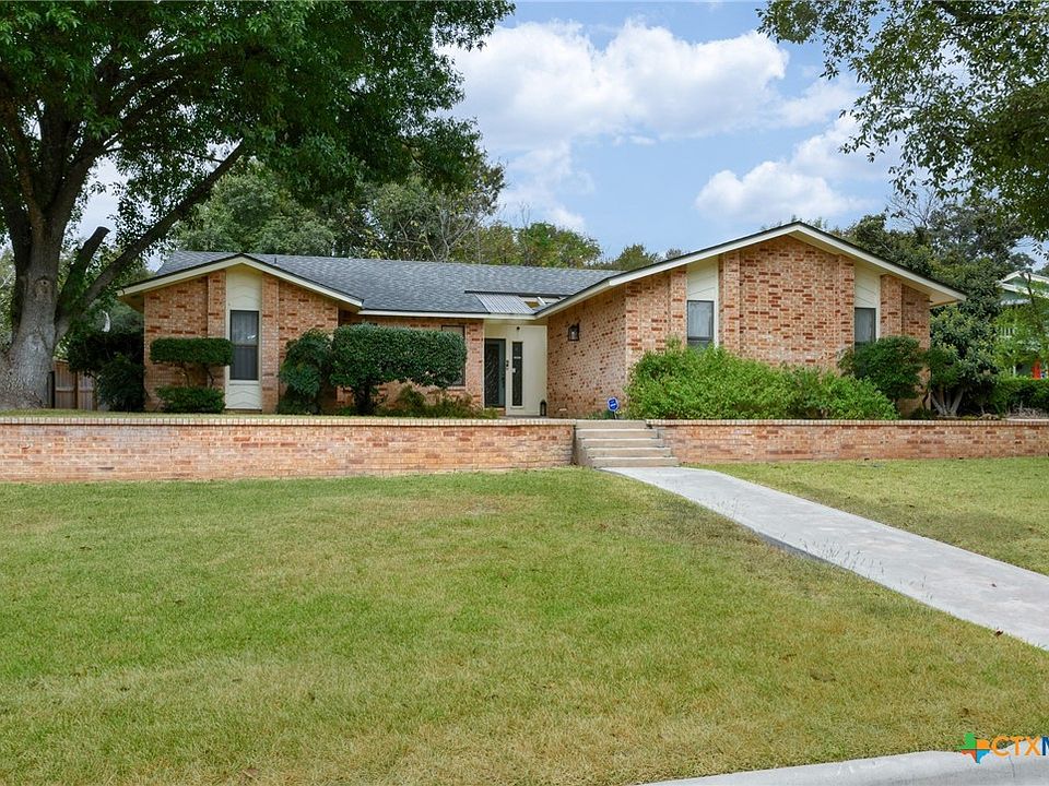 1st image of 1823 Cypress Rapids Dr