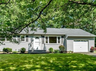 190 Verstreet Dr, Rochester, NY 14616