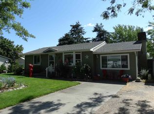 4924 N Idaho Rd, Newman Lake, WA 99025