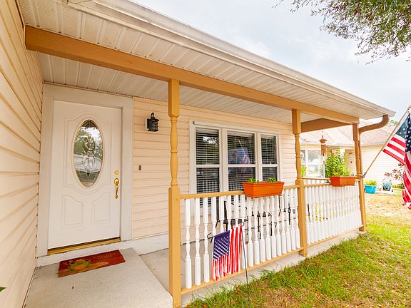 3rd image of 1605 Woodacres Ct