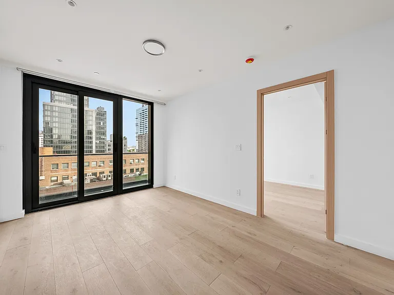 42-62 Hunter St #9A — Photo 5