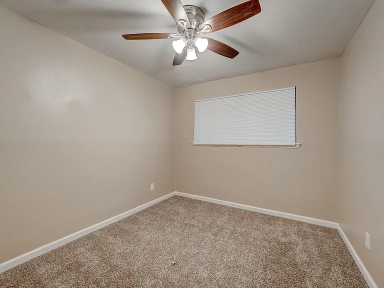 6331 Oaknut Dr — Photo 8