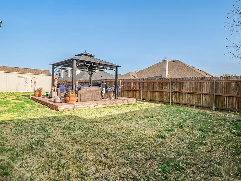 230 Sandy Way — Photo 39