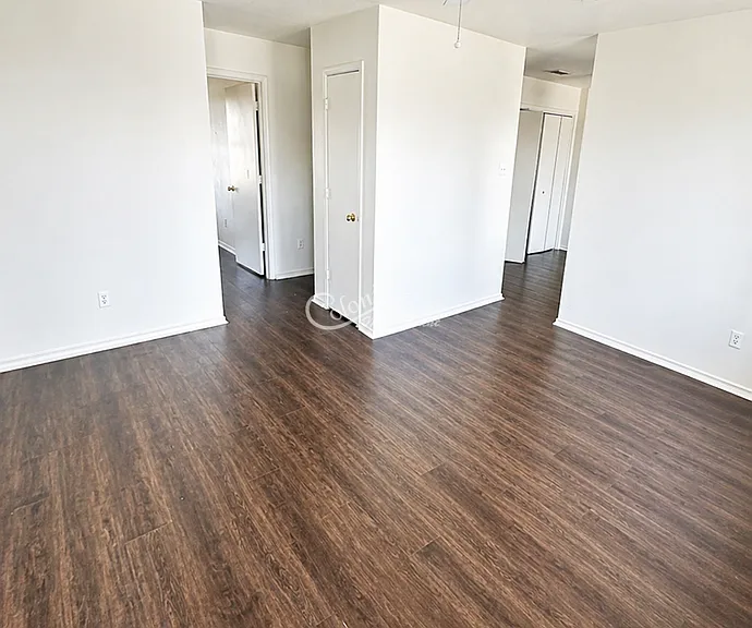1501 Benttree Dr #D — Photo 3
