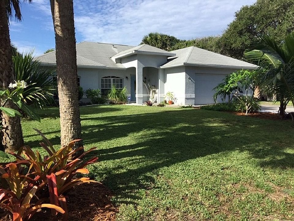 1st image of 111 Pelican Dr