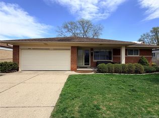 35774 Annette Dr, Sterling Heights, MI 48310