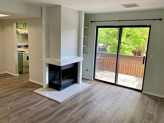 5th image of 1087 E Countrywoods Cir #D