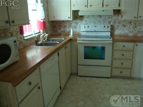 4th image of 9028 Arbor Dr