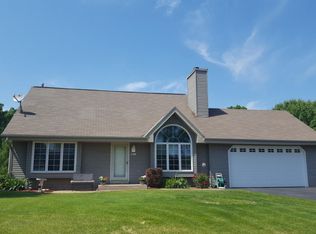 31014 Lake Pointe Ct, Waterford, WI 53185