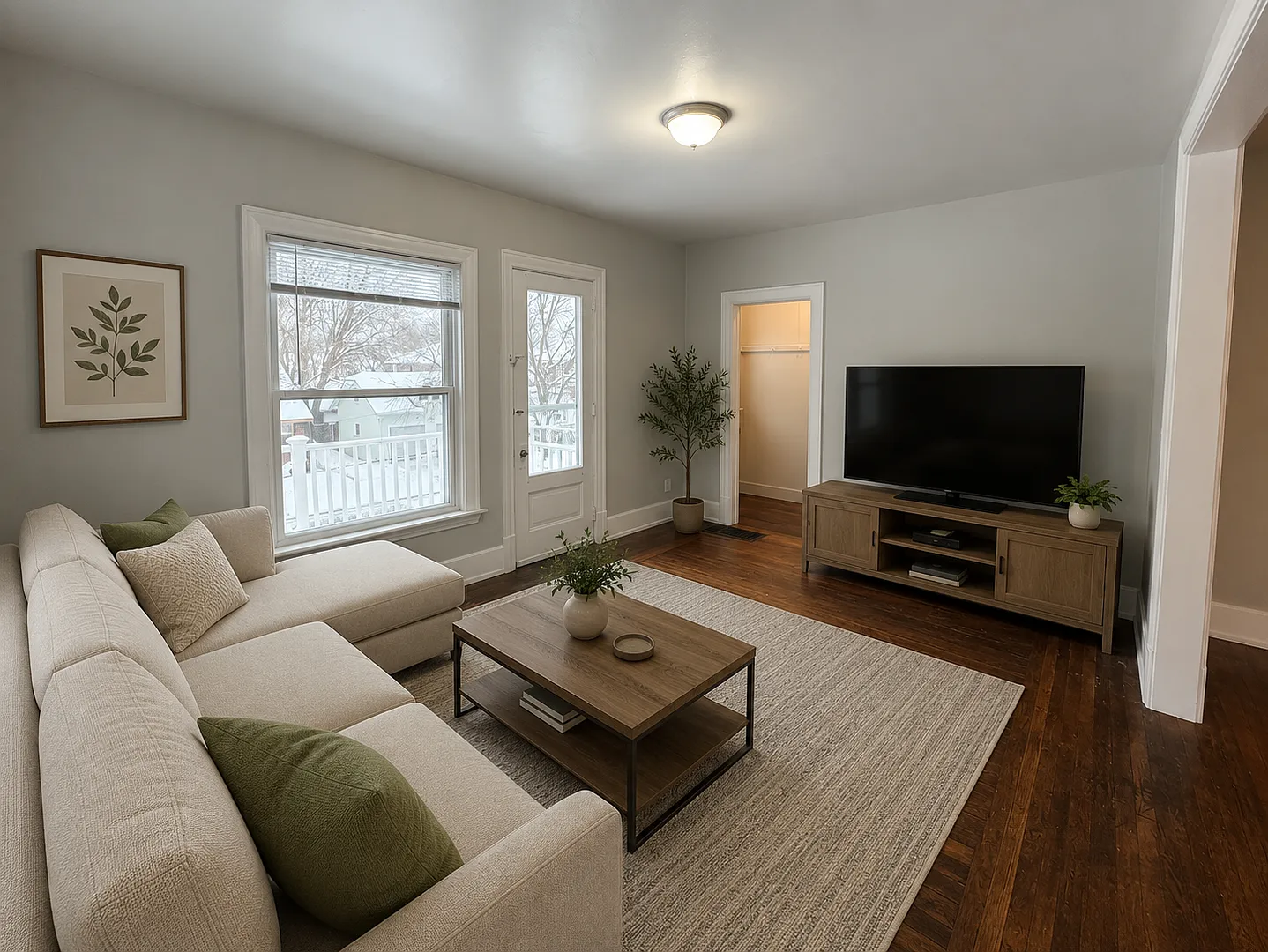 1013 Fremont Ave NW — Photo 4