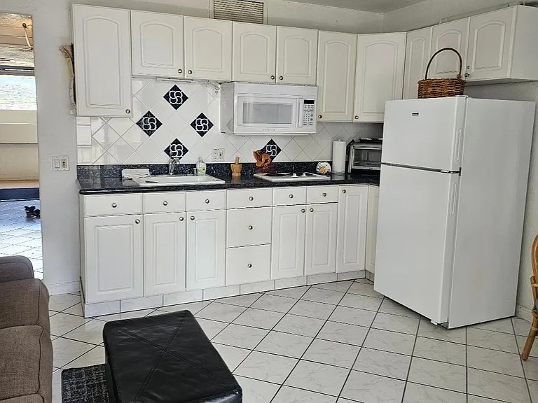 2440 Kuhio Ave #803 — Photo 3