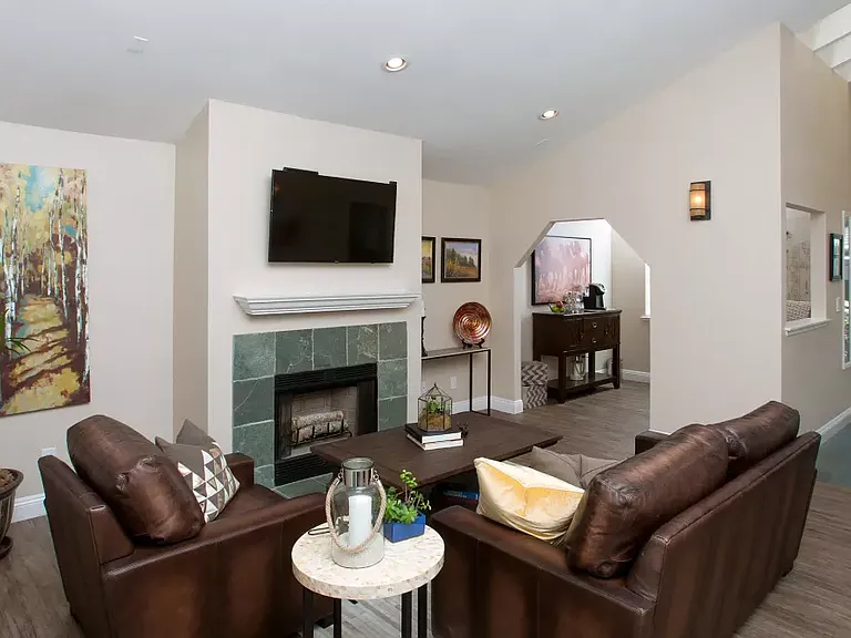 Heather Ridge Apartments — Photo 5