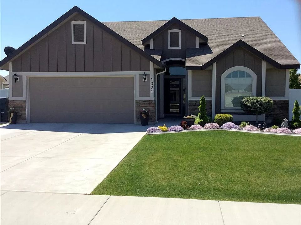 My Management Company home for Rent 1021 Park Ave Kimberly Idaho front exterior 3_11242020