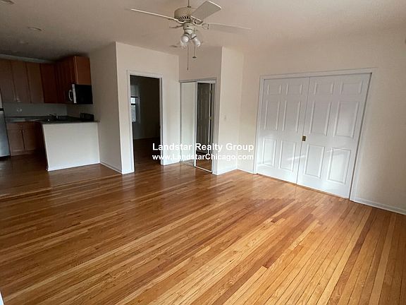 3rd image of 1830 W Lawrence Ave APT 1B
