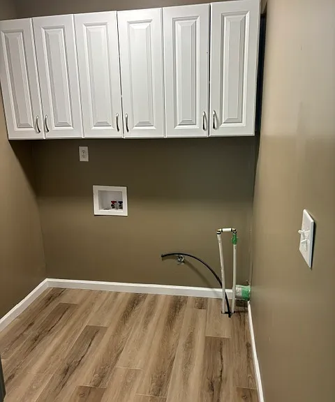408 Woodcreek Dr — Photo 10
