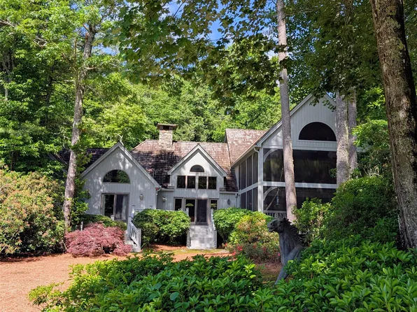 241 Indian Pipe Road, Cashiers, NC 28717