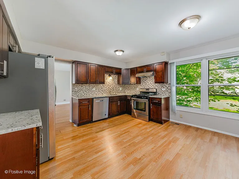 601 Willington Dr — Photo 9