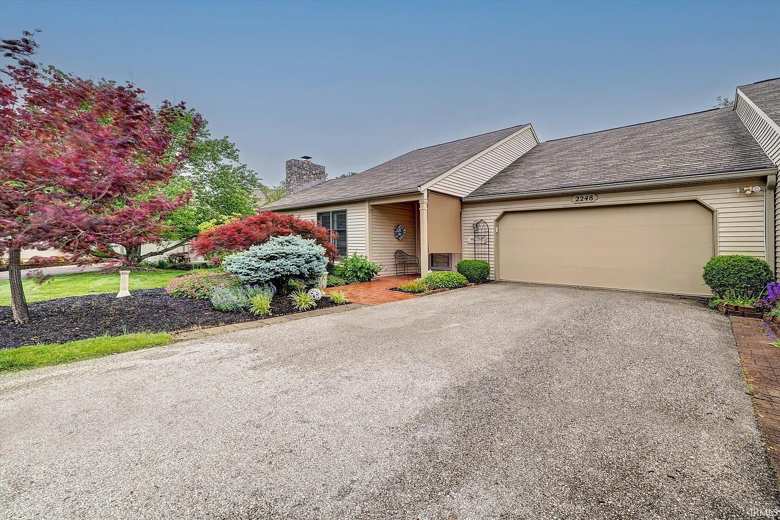 2248 E Cape Cod Dr photo 1